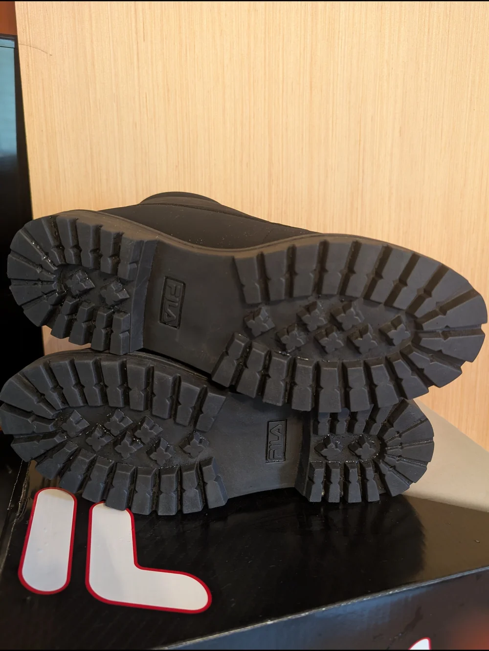 FILA Men's Edgewater 12 Black Work-Style Lace-Up Boots 9.5 - Picture 4 of 7